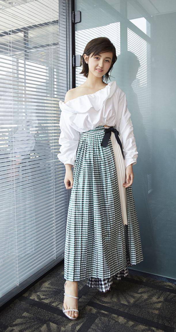 熊猫体育-
张子枫换发型了 苹果头发型简朴洁净 张子枫的小脸更显精致(图9) 熊猫体育-
张子枫换发型了 苹果头发型简朴洁净 张子枫的小脸更显精致(图9)