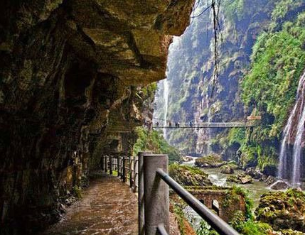 熊猫体育首页_我们的故事|亚运男足小将亲吻护腿板告慰已故队友:替他实现国家队梦想(图2) 熊猫体育首页