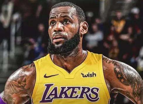 
NBA球星对卡戴珊家族已经有点慌了 现在鲜有球星和她们扯上关系|熊猫体育(图1)