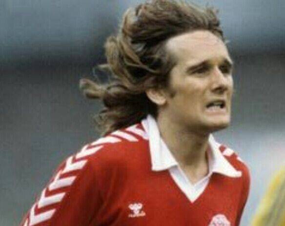 
足坛5位球星！来自欧洲权门 身高均不到1米7 全凭实力用饭‘熊猫体育公司’(图5)