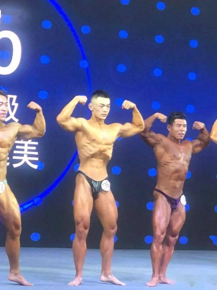 
20岁宁夏小伙练就一身肌肉,收获迷妹无数!“熊猫体育”(图10)