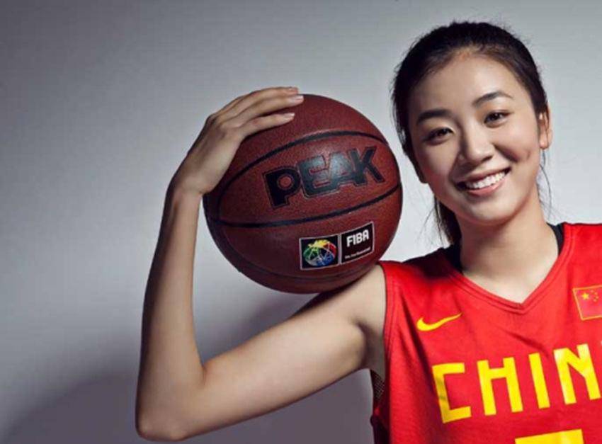 
女篮玉人赵爽现状 因伤病无缘亚运会 自拍超悦目|熊猫体育(图5)