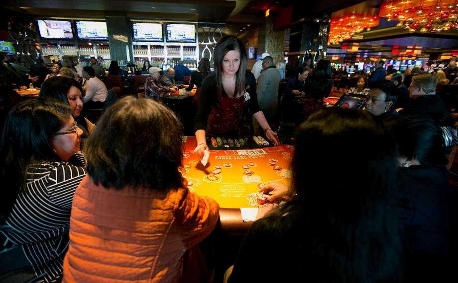 熊猫体育公司|
C罗危险了 全球射手榜排名:莱万猛追只差1球 梅西第62(图2) 熊猫体育首页