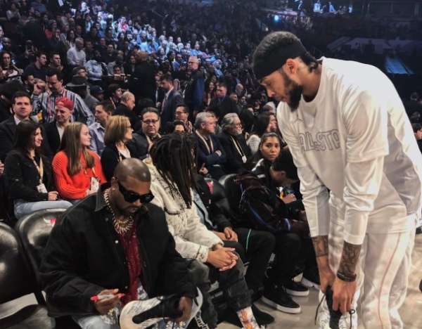 ‘熊猫体育公司’
全明星赛 詹姆斯超科比邓肯独得第一 保罗空接暴扣 MVP是伦纳德(图2) ‘熊猫体育公司’
全明星赛 詹姆斯超科比邓肯独得第一 保罗空接暴扣 MVP是伦纳德(图2)