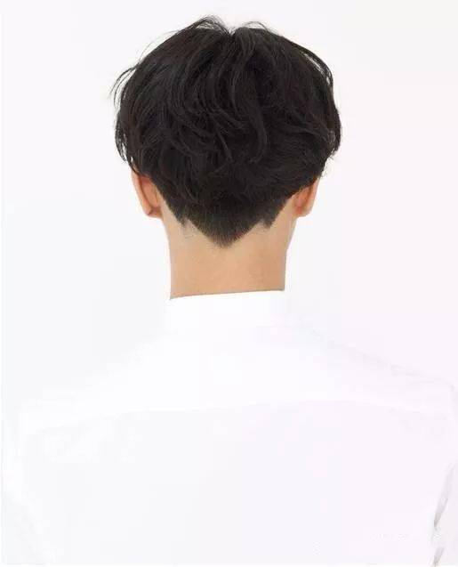 ‘熊猫体育首页’
2020年最值得剪的16款男生发型(图28)